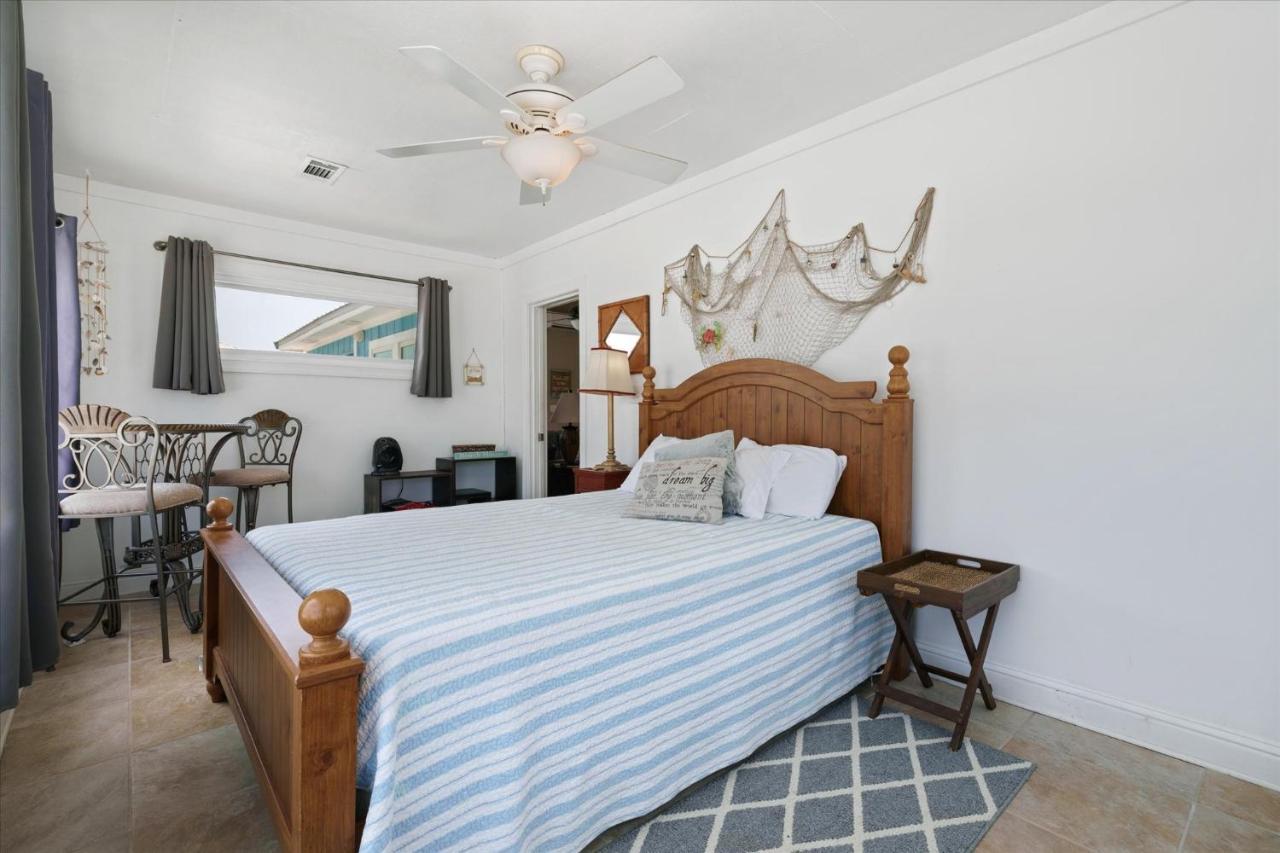 Knee Deep - Amazing Beach Cottage Locates On Sugar White Sands, Great Gulf And Bay Views, Home Dauphin Island Exterior photo